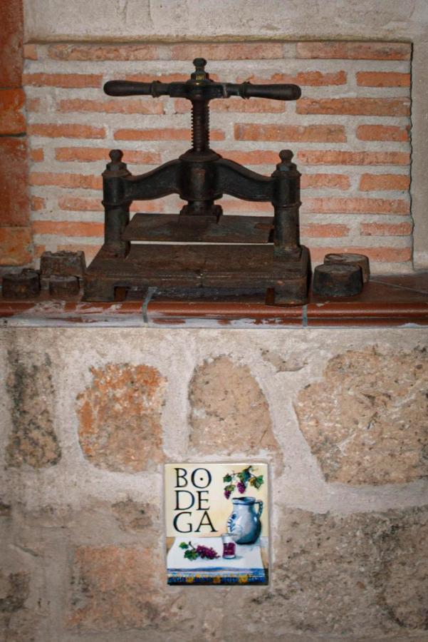 Casa Rural La Bodega, Ofrece Cata De Vino Gratis Horche ภายนอก รูปภาพ