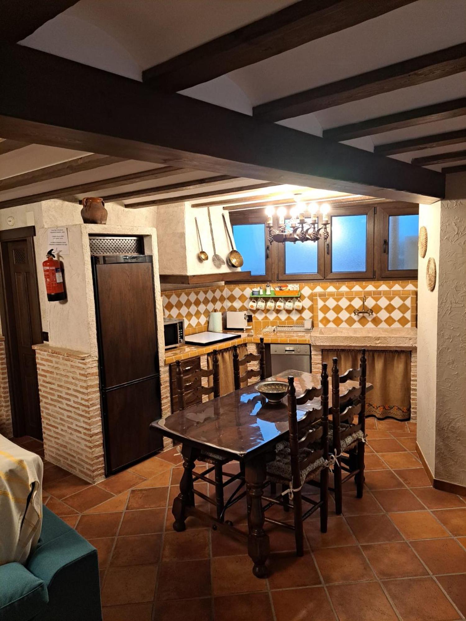 Casa Rural La Bodega, Ofrece Cata De Vino Gratis Horche ภายนอก รูปภาพ